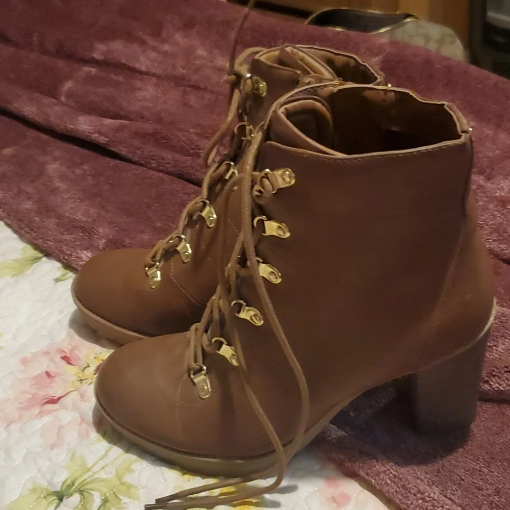 G BY GUESS Booties - Picture 1 of 4